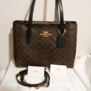 COACH Leather Handbag Tote Medium Bag with Strap